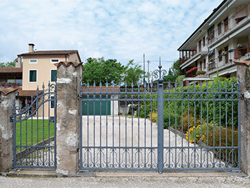 cancello esterno in ferro