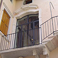 балконная дверь из кованого железа